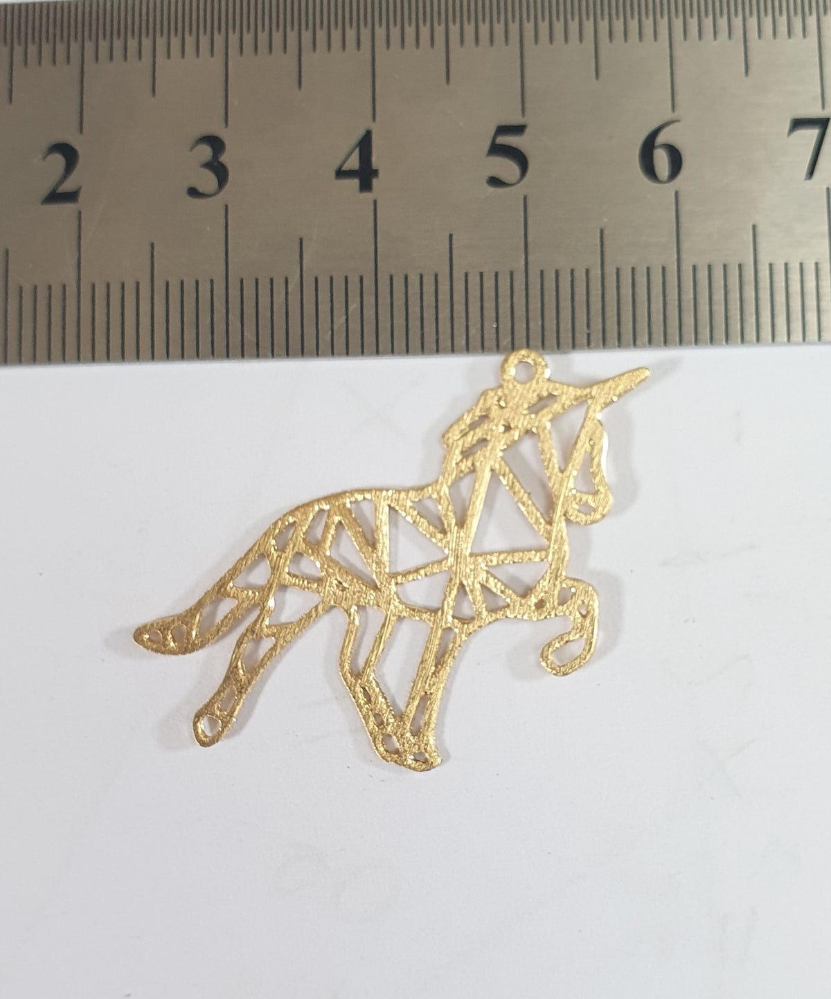 Dije Unicornio Calado insumo baño de Oro