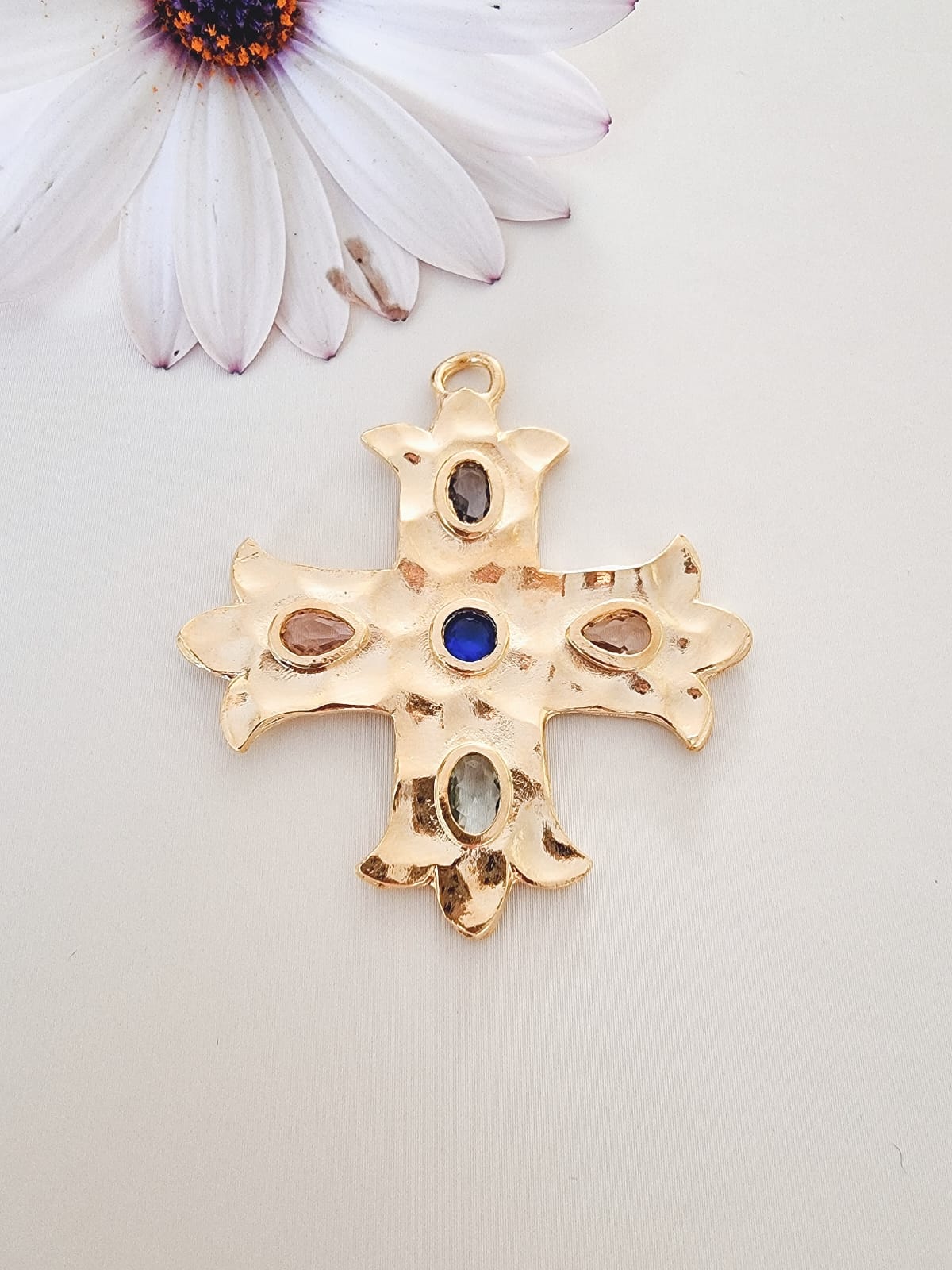 Dije Maxi cruz circón color