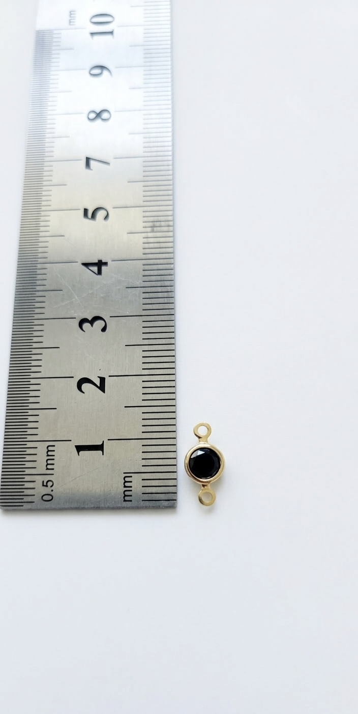 Conector circón negro