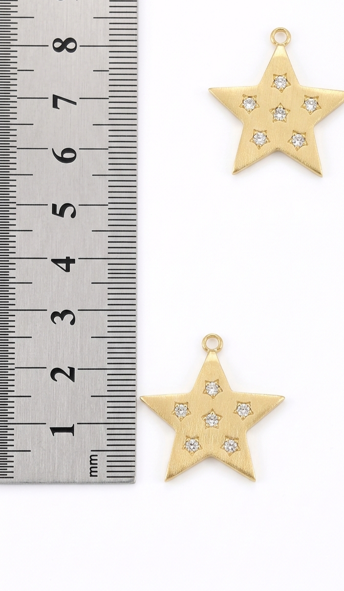 DD015 - Dije estrella circonada