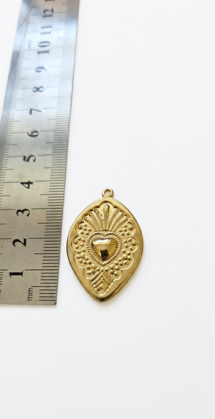 DD002- Medalla Sagrado