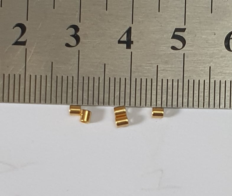 Mostacilla tubular lisa  2 * 1,5 mm Insumo baño de Oro