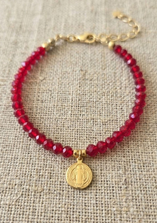 Pulsera cristales y dije San Benito baño oro