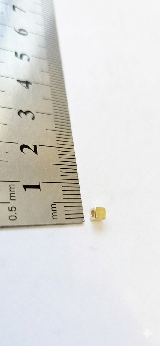 Mostacilla cuadrada lisa por gramo