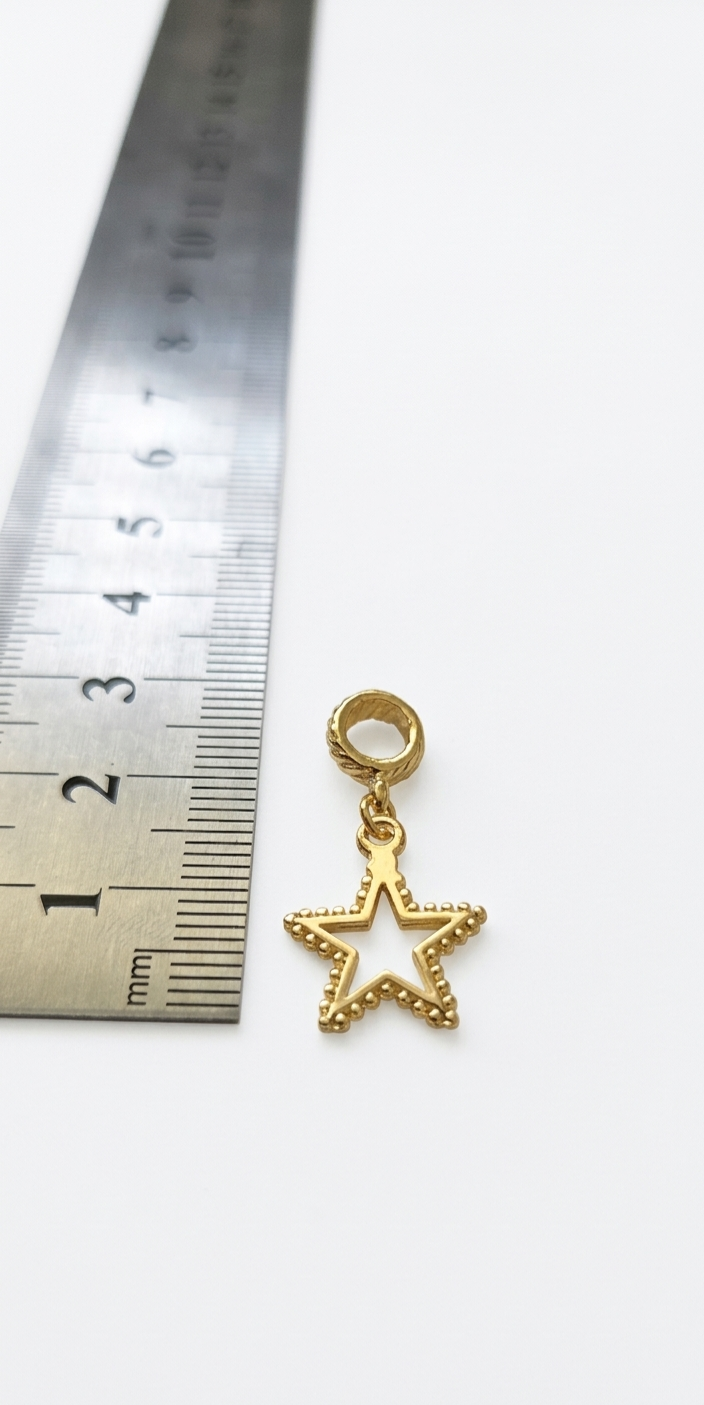 Dije colgante estrella