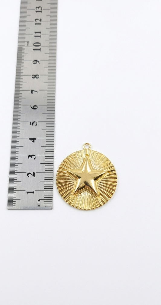 Medallón Dije estrella relieve